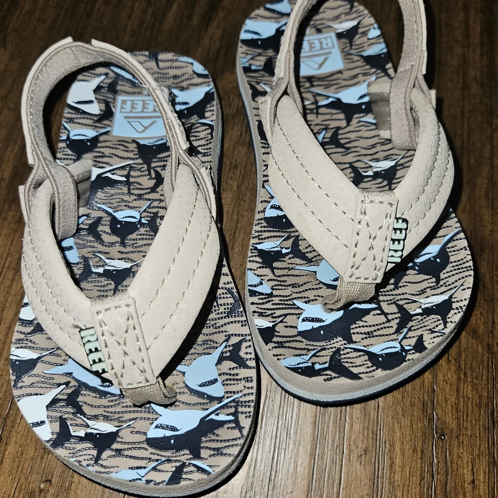 Reef Kids flip flops with back strap, Size 7
